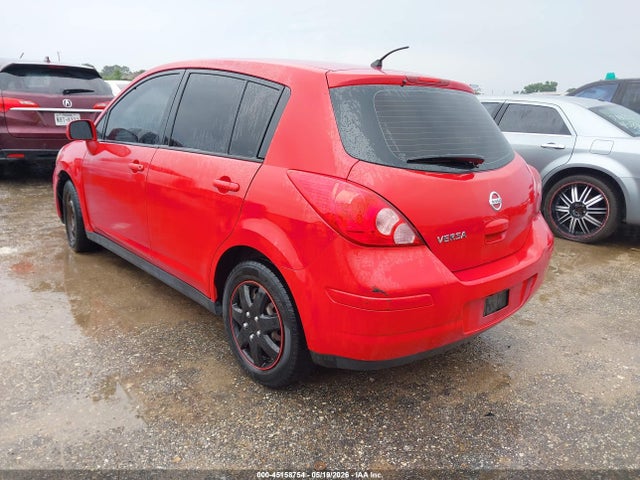 Nissan Versa 1.8s
