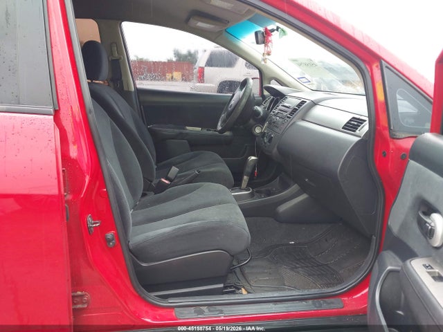 Nissan Versa 1.8s
