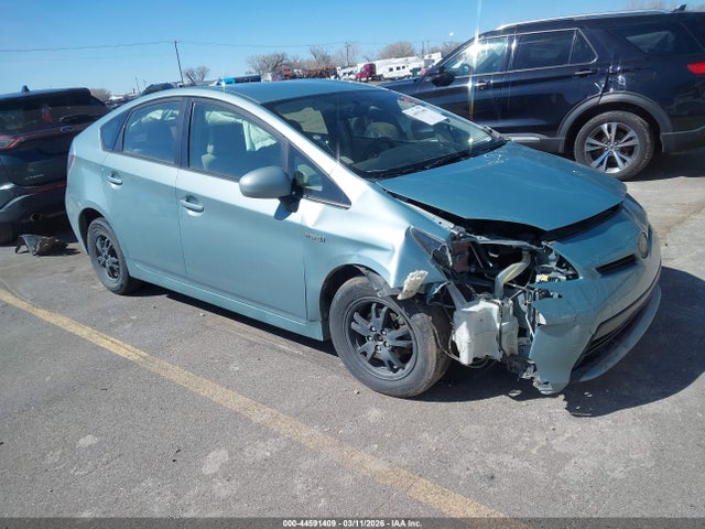 Salvage Toyota Prius Image