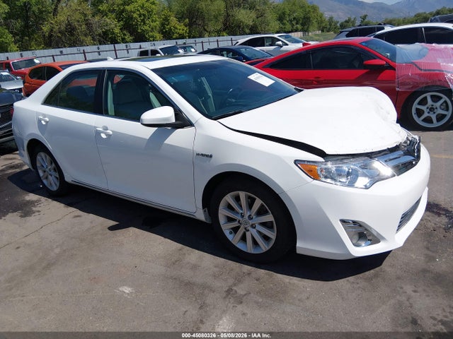 Salvage Toyota Camry Image