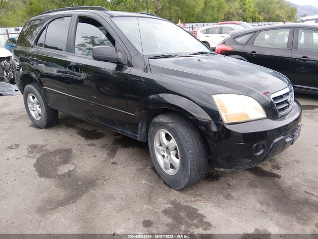 Salvage Kia Sorento Image