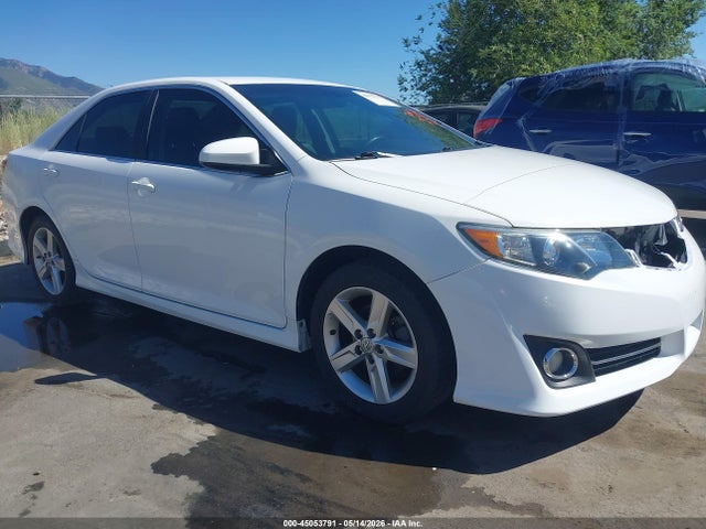 Salvage Toyota Camry Image