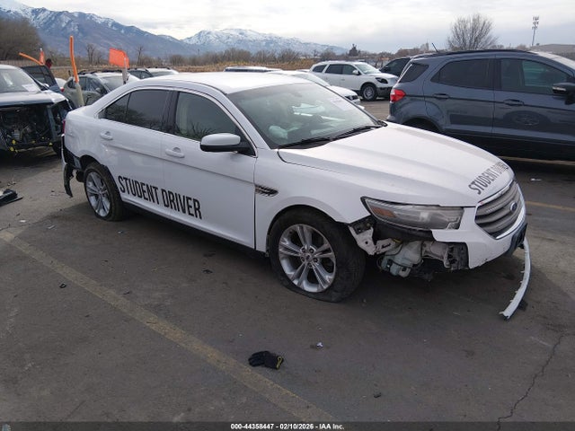 Salvage Ford Taurus Image