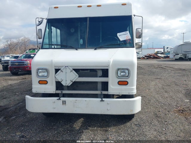 Freightliner Chassis M Line Walk-in Van
