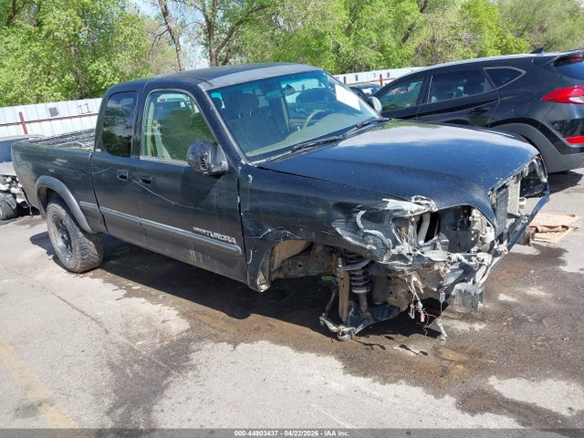 Salvage Toyota Tundra Image