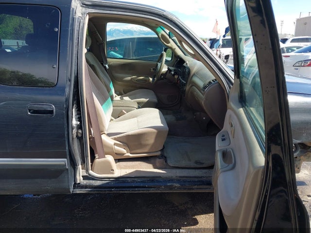 Toyota Tundra Sr5 V8