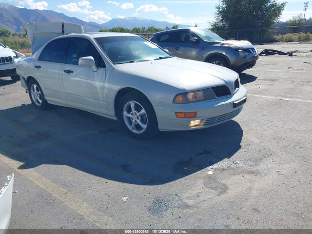 Salvage Mitsubishi Diamante Image