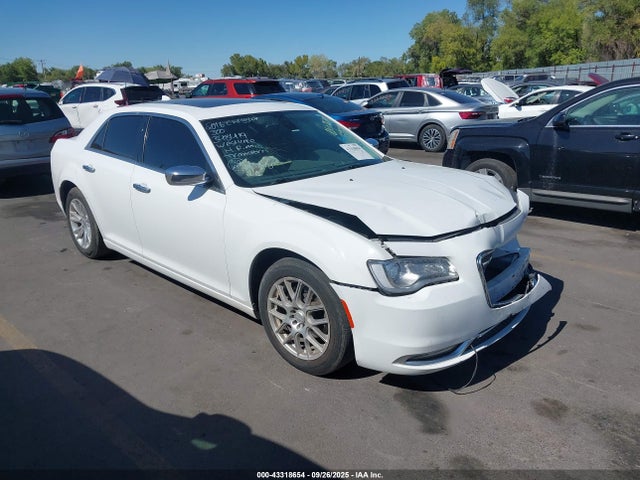 Salvage Chrysler 300c Image