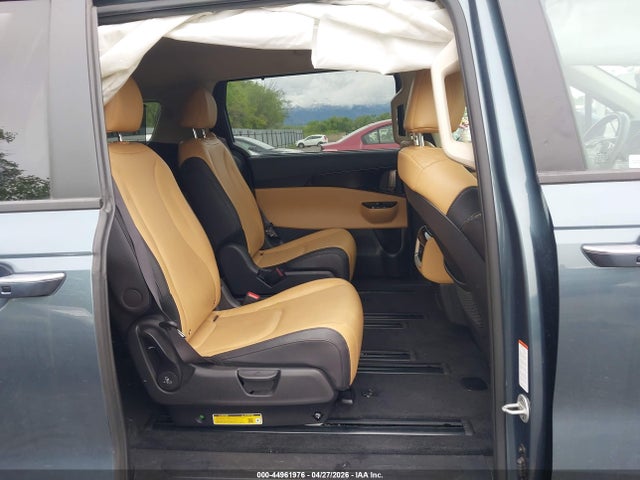 Kia Carnival Ex