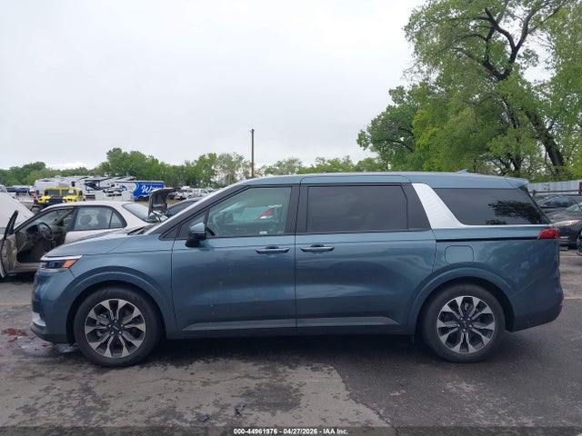 Kia Carnival Ex