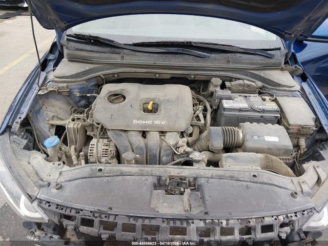 Hyundai ELANTRA Sel