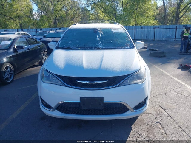 Chrysler Pacifica Touring Plus