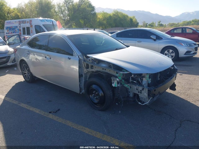 Salvage Lexus Es Image