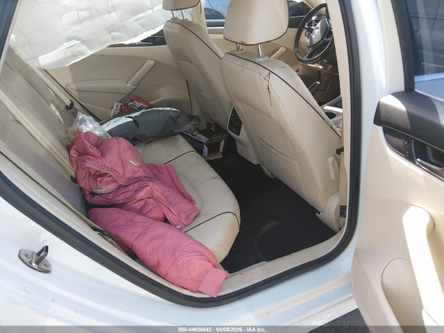 Volkswagen Passat 1.8t Se