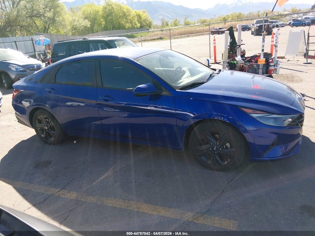 Hyundai ELANTRA Sel