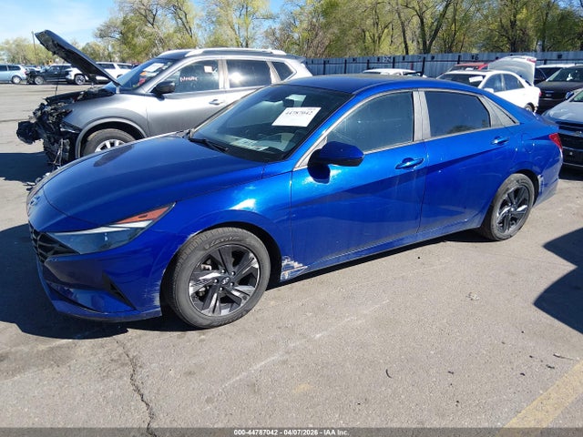 Hyundai ELANTRA Sel