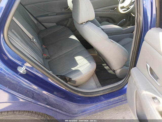 Hyundai ELANTRA Sel