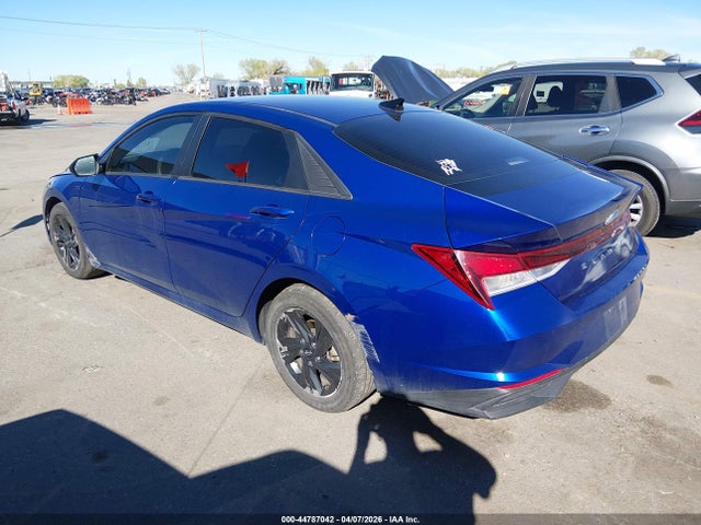 Hyundai ELANTRA Sel