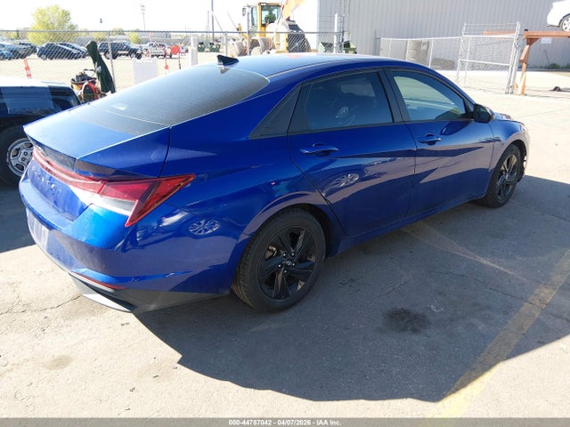 Hyundai ELANTRA Sel