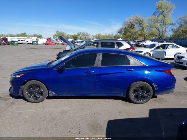 Hyundai ELANTRA Sel
