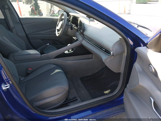 Hyundai ELANTRA Sel