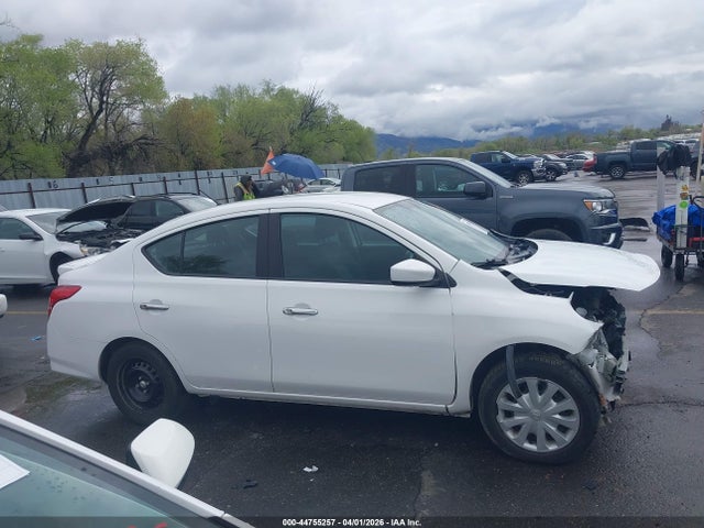 Nissan Versa 1.6 Sv