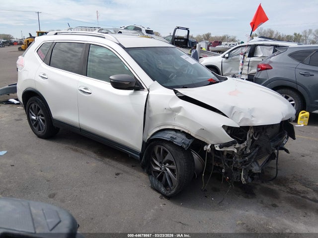Salvage Nissan Rogue Image