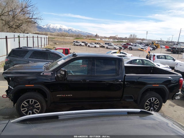 General Motors Sierra 3500HD 4wd  Standard Bed At4