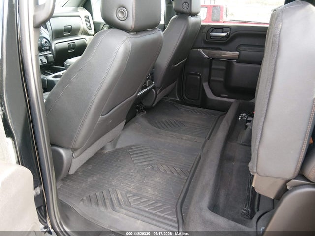 General Motors Sierra 3500HD 4wd  Standard Bed At4