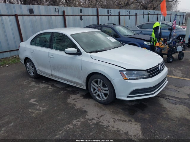 Salvage Volkswagen Jetta Image