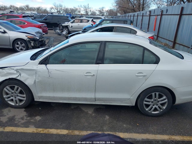 Volkswagen Jetta 1.4t S