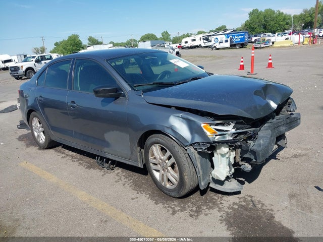 Salvage Volkswagen Jetta Image