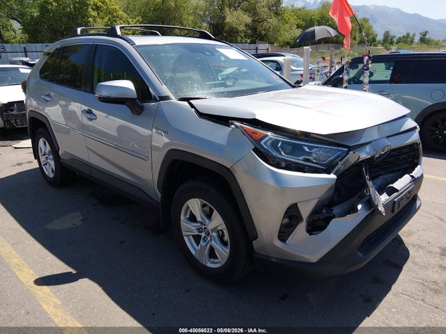 Salvage Toyota RAV4 Image