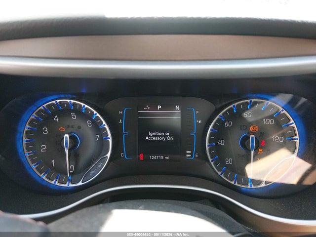 Chrysler Pacifica Touring-l