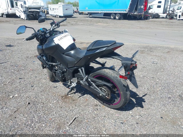 Yamaha Mt-03