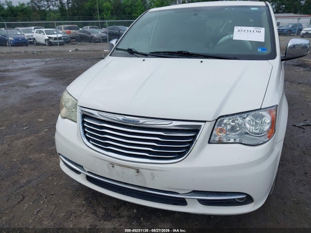 Chrysler Town & Country Touring-l