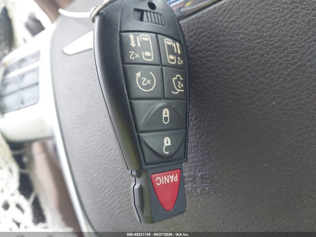 Chrysler Town & Country Touring-l
