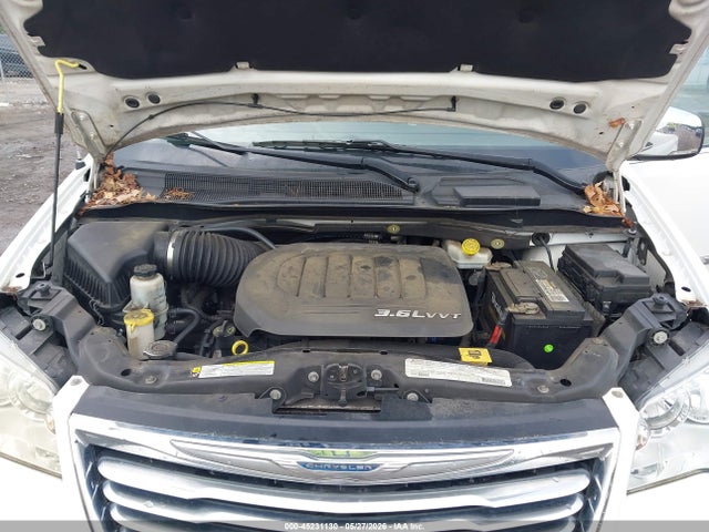 Chrysler Town & Country Touring-l