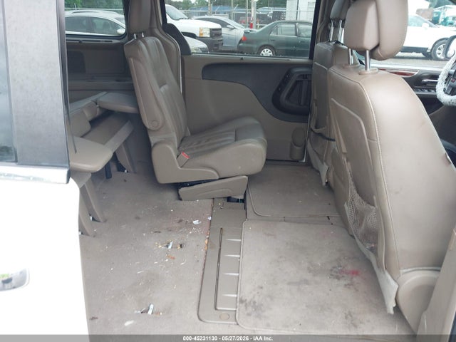 Chrysler Town & Country Touring-l