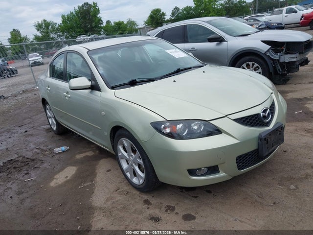 Salvage Mazda Mazda3 Image