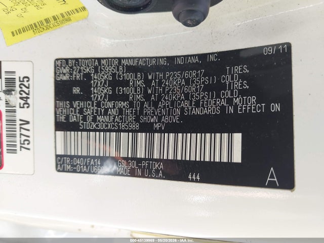 Toyota Sienna Base V6 7 Passenger