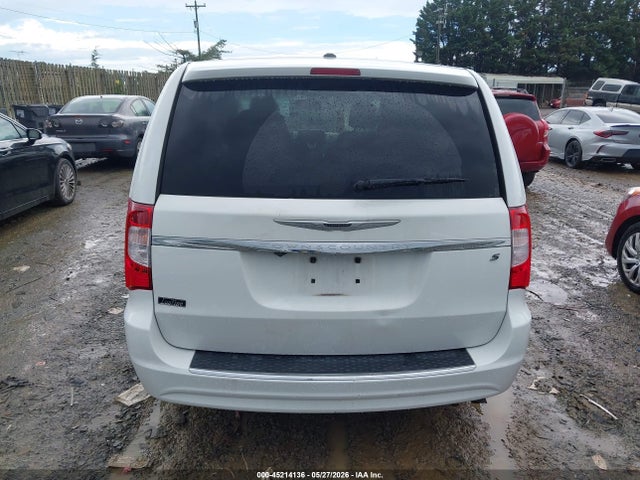 Chrysler Town & Country S