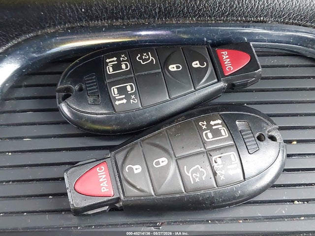 Chrysler Town & Country S