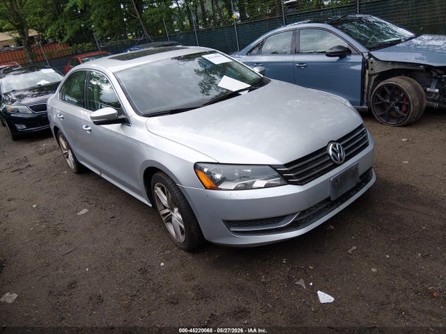 Salvage Volkswagen Passat Image