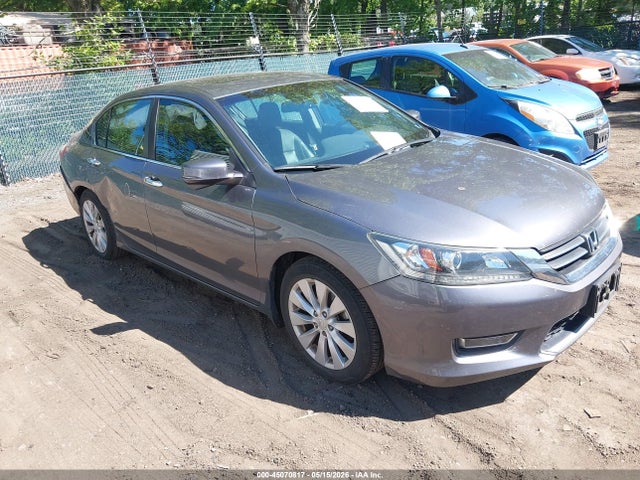 Salvage Honda Accord Image