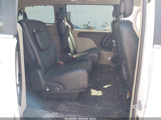 Chrysler Town & Country Touring