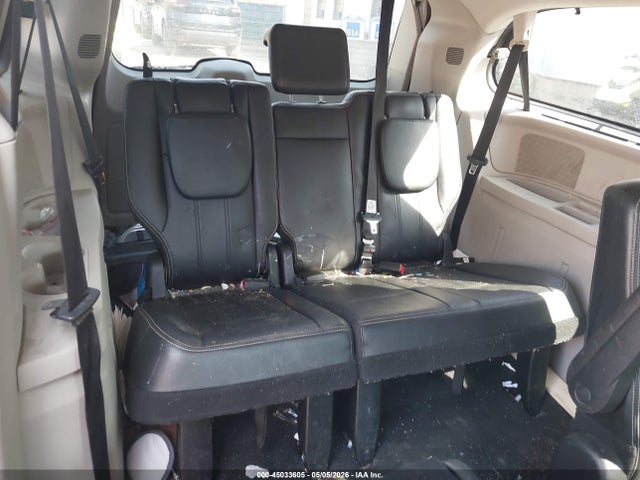 Chrysler Town & Country Touring