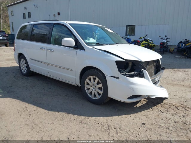 Salvage Chrysler Town & Country Image