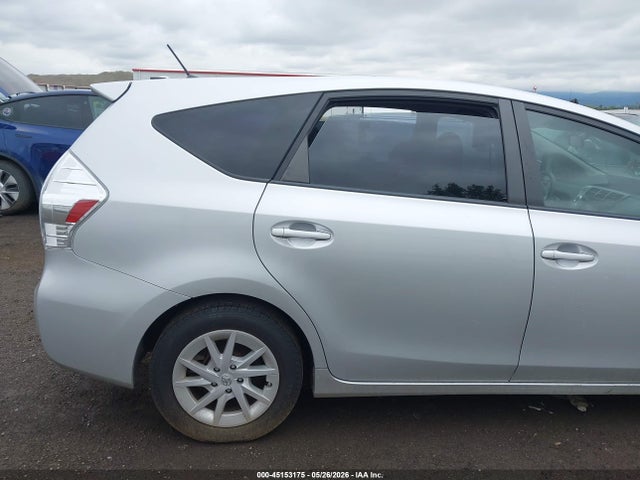 Toyota Prius v Two