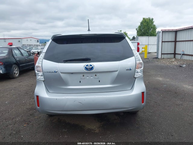 Toyota Prius v Two